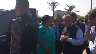 नजफगढ़: सीएम रेखा गुप्ता ने IGI एयरपोर्ट परिसर में एंटी स्मॉग फॉगर सिस्टम का उद्घाटन किया