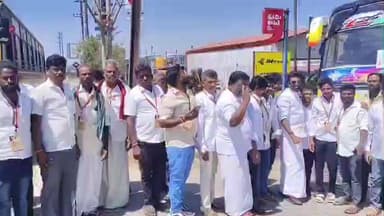 சூளகிரி: திமுக வடக்கு மண்டல வாக்குச்சாவடிக்குழு பயிற்சி மாநாடு: நாகேஷ் தலைமையில் சூளகிரியிலிருந்து அணிஅணியாய் பேருந்துகளில் புறப்பட்ட திமுகவினர்