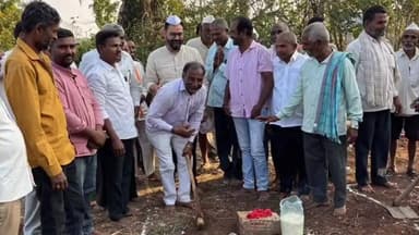 ಹುಕ್ಕೇರಿ: ಅಂಕಲಗುಡಕ್ಷೇತ್ರ ಗ್ರಾಮದಲ್ಲಿ ಸಮುದಾಯ ಭವನದ ಕಾಮಗಾರಿಗೆ ಶಾಸಕ ನಿಖಿಲ್ ಕತ್ತಿ ಚಾಲನೆ