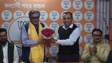 কল্যাণী: রাজ্যসভার সাংসদ ও পদ্মভূষণ পুরস্কারে সম্মানিত স্বপন দাস গুপ্তকে কল্যাণীতে বিজেপির পক্ষ থেকে সংবর্ধনা