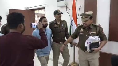 #कानपुर : अवैध कोडीन युक्त कफ सिरप की तस्करी का भंडाफोड़,₹25,000 का इनामी अभियुक्त गिरफ्तार,मैसर्स बालाजी मेडिकल स्टोर (...