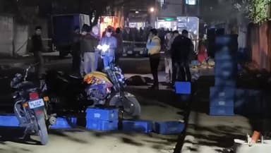 #दिल्ली के #रोहिणी इलाके में #सेक्टर 17 के पास गोगी गैंग के साहिल नामक युवक एक की गोली मारकर हत्या । #Gogigang #delhi #...