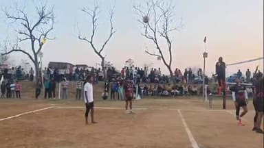 किस्को: रामपुर रुगड़ी टोली में वॉलीबॉल प्रतियोगिता, शकील अंसारी की टीम बनी विजेता