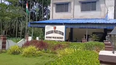 হিঙ্গলগঞ্জ: দুর্ঘটনার অভিযোগে লেবুখালী এলাকা থেকে এক যুবককে আটক করল হিঙ্গলগঞ্জ থানার পুলিশ