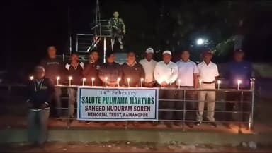 ରାଇରଙ୍ଗପୁର ସହର: ରାଇରଙ୍ଗପୁର ଠାରେ ସହୀଦ ନୁଦୁରାମ ସୋରେନ ମେମୋରିଆଲ ଟ୍ରଷ୍ଟ ତରଫରୁ ଫୁଲୱାମା ଆଟାକରେ ସହିଦ୍ ଯବାନଙ୍କ ଉଦ୍ଦେଶ୍ୟରେ ଶ୍ରଦ୍ଧାଞ୍ଜଳୀ ଜ୍ଞାପନ