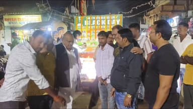 ବାରିପଦା ମ୍ୟୁନିସିପାଲଟି: ବାରିପଦା ମାର୍କେଟ କାର୍ତ୍ତିକେଶ୍ୱର ପୂଜା କମିଟି ପକ୍ଷରୁ ସଂଧ୍ୟା ମାର୍କେଟ ଠାରେ କଳା ଦିବସ ପାଳିତ; ବାରିପଦା ବିଧାୟକଙ୍କ ଯୋଗଦାନ