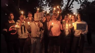 अथमलगोला: पुलवामा हमले की सातवीं बरसी पर अथमलगोला में कैंडल मार्च निकाला गया