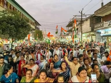 বিহপুরিয়ায় কংগ্রেসের "জাতি বাচাও, মাটি বাচাও" র্যালীতে জনসমুদ্র।