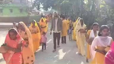 मशरक: महाशिवरात्रि पर चरिहारा और डुमरसन मंदिर में दो दिवसीय अखंड अष्टयाम को लेकर भव्य कलशयात्रा