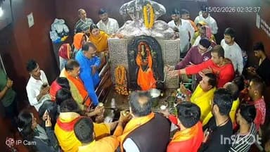 सोनपुर: बाबा हरिहरनाथ मंदिर में उमड़ी आस्था की लहर, अरघा के माध्यम से हुआ जलाभिषेक