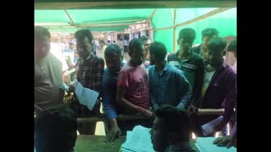 খয়রাশোল: খয়রাশোল-এ যুব সাথী ও দিনমজুর ভাতা ক্যাম্প পরিদর্শনে তৃণমূল নেতৃত্ব