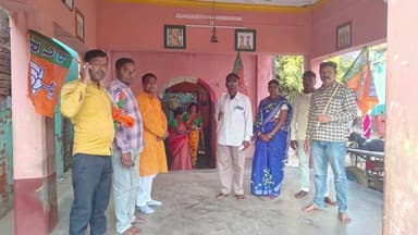 দুবরাজপুর: মহা শিবরাত্রিতে পাঁচড়ার শিব মন্দিরে পুজো দিলেন বিধায়ক অনুপ কুমার সাহা