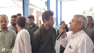 দাসপুর ১: দাসপুর ২ ব্লক অফিস চত্বরে যুবসাথী রেজিস্ট্রেশনের ক্যাম্প পরিদর্শন করলেন পশ্চিম মেদিনীপুর জেলা পরিষদ মেম্বার