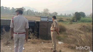 సాలూరు వద్ద జరిగిన ఒడిస్సా బస్సు ప్రమాద స్థలాన్ని పరిశీలించిన జిల్లా ఎస్పీ ఎస్.వి.మాధవరెడ్డి