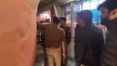 यमकेश्वर: महाशिवरात्रि पर नीलकंठ धाम में कड़ी सुरक्षा, एसएसपी पौड़ी ने किया स्थलीय निरीक्षण और जवानों का बढ़ाया हौसला