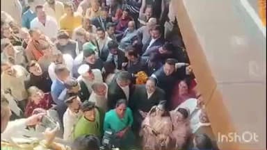 भोटा: केंद्रीय स्वास्थ्य, रसायन एवं उर्वरक मंत्री जगत प्रकाश नड्डा विधायक हमीरपुर आशीष शर्मा के निवास में पहुंचे