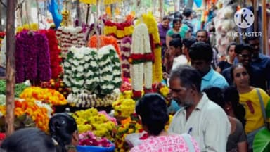 ಹುಬ್ಬಳ್ಳಿ ನಗರ: ಮಹಾಶಿವರಾತ್ರಿ ಹಬ್ಬದ ಹಿನ್ನೆಲೆ ಹುಬ್ಬಳ್ಳಿಯಲ್ಲಿ ಹೂ, ಹಣ್ಣು ಬೆಲೆ ಏರಿಕೆ