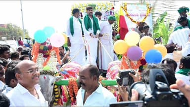 ಕುರುಗೊಡು: ಕುರುಗೋಡು ಉತ್ಸವದ ಪ್ರಯುಕ್ತ ’ಎತ್ತು ಬಂಡೆಗಳ’ಮೆರವಣಿಗೆ