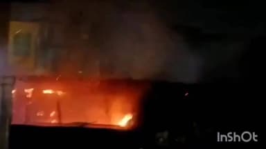 హుజూరాబాద్: మారుతి నగర్ లో అర్ధరాత్రి ఓ ఇంట్లో ఫ్రిడ్జ్ పేలి భారీ అగ్ని ప్రమాదం