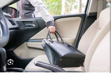 हाटपिपल्या: हाटपिपल्या के व्यक्ति का ज्वेलरी से भरा बैग दाहोद, गुजरात में अज्ञात चोरों ने कार से चुराया