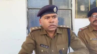 हथुआ: मीरगंज में अंतरजिला बाइक चोर गिरोह का भंडाफोड़, चार गिरफ्तार, पांच मोटरसाइकिलें बरामद: SDPO ने दी जानकारी