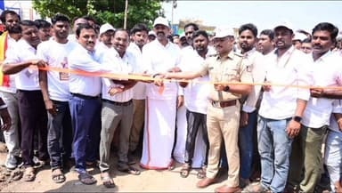 ಕುರುಗೊಡು: ಕುರುಗೋಡು ಉತ್ಸವ: ಹಬ್ಬದ ವಾತಾವರಣ ಸೃಷ್ಟಿ
ವಿವಿಧ ಕಾರ್ಯಕ್ರಮಗಳಿಗೆ ಶಾಸಕ ಜೆ.ಎನ್.ಗಣೇಶ್ ಚಾಲನೆ