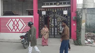 खलीलाबाद: गायत्री पुरम मोहल्ले में सोना साफ करने का झांसा देकर लाखों की ज्वेलरी लेकर फरार टप्पेबाज, पुलिस जांच में जुटी