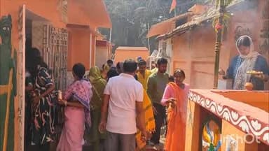 हिरणपुर: महाशिवरात्रि पर प्रखंड के शिवालयों में श्रद्धालुओं का तांता लगा रहा, व्रत रखकर किया जलाभिषेक