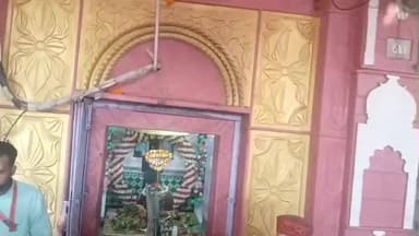 बिरसिंहपुर: गैवीनाथ धाम में शिव जलाभिषेक के लिए उमड़ा श्रद्धालुओं का जनसैलाब, प्रशासनिक अधिकारी रहे तैनात