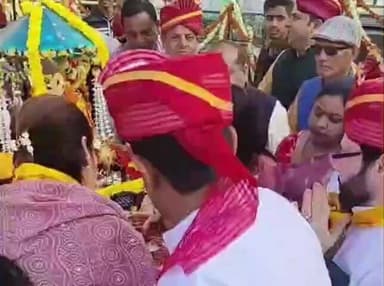 लाडवा: लाडवा में महाशिवरात्रि पर्व पर भव्य शोभायात्रा का आयोजन, श्री हनुमान चालीसा समिति द्वारा