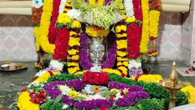 ದೊಡ್ಡಬಳ್ಳಾಪುರ: ತಾಲ್ಲೂಕಿನ ವಿವಿಧ ಶಿವನ ದೇವಾಲಯಗಳಲ್ಲಿ ಶ್ರಧ್ದಾ ಭಕ್ತಿಯಿಂದ ಮಹಾಶಿವರಾತ್ರಿ ಹಬ್ಬ ಆಚರಣೆ