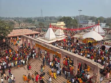 देकुली धाम में उमड़ा आस्था का सैलाब हजारों श्रद्धालु किया जलाभिषेक
महाशिवरात्रि के पावन अवसर पर देकुली धाम में श्रद्धा...