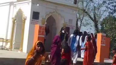 टनकुप्पा: सुलतानपुर के शिव मंदिर में उमड़ी श्रद्धालुओं की भीड़, शांतिपूर्ण ढंग से हुई पूजा-अर्चना