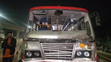 ದೊಡ್ಡಬಳ್ಳಾಪುರ: ನೆಲಮಂಗಲ ಸಮೀಪ ಅಪಘಾತ ಪ್ರಕರಣ ಪಟ್ಟಣದಲ್ಲಿ ಮೃತ ಯುವಕರ ಮನೆಯಲ್ಲಿ ನೀರವ ಮೌನ