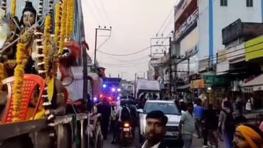 मोकामा: महाशिवरात्रि के पावन अवसर पर मोकामा में निकाली गई शिव की बारात