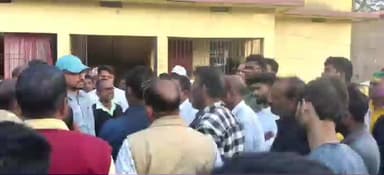 चुरचु: डीएफओ ने दी श्रद्धांजलि, परिजनों को ₹25 हजार की सहायता, आज होगा शहादत अंसारी का सुपुर्द-ए-खाक