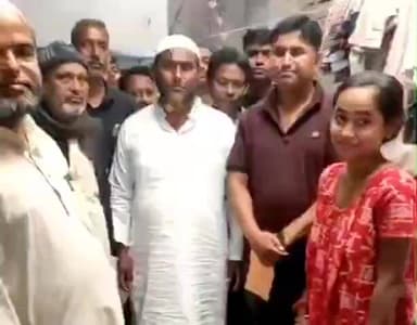 ক্যানিং ২: দেউলী ১ নম্বর অঞ্চলের অসহায় উচ্চমাধ্যমিক পরীক্ষার্থীর পরীক্ষা কেন্দ্রের যাতায়াতের ব্যবস্থা করলেন তৃণমূল নেতারা