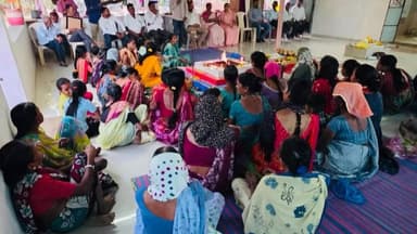 ડોલવણ: મહાશિવરાત્રી નિમિત્તે પાટી ગામે હર્ષેશ્વર મહાદેવ મંદિરે તાપી જિલ્લા મહામંત્રીએ દર્શન