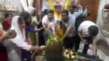 केरेडारी: महाशिवरात्रि पर्व पर शिवालयों में उमड़ी श्रद्धालुओं की भीड़