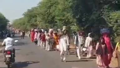 टिमरनी: करताना पहुंची नर्मदा पंचक्रोशी यात्रा, 20 हजार श्रद्धालु शामिल हुए, 90 किमी की पदयात्रा में 100 पुलिस जवान तैनात