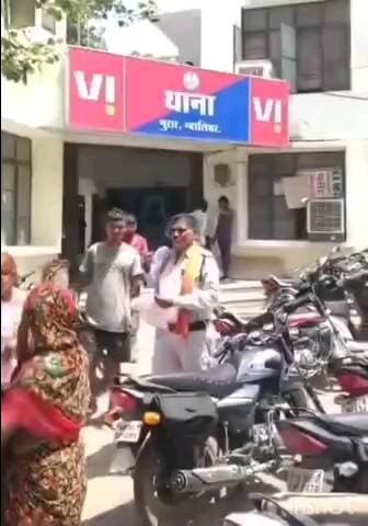 मुरार: पत्नी को स्कूटी सिखाने गया था जवान, लौटा तो आर्मी कैंट के क्वार्टर से गहने-मोबाइल गायब