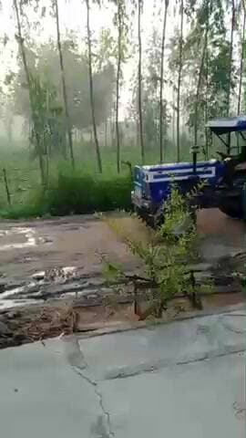 खनन माफिया शैल्लेन्द्र सिंह ग्रा० ववई भटपुरा काफी समय से खनन कर रहे है थाना उसहैत की पुलिस कोई कार्रवाई नहीं कर रही है