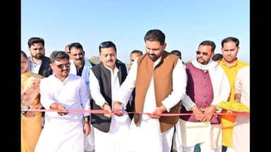 नबीनगर: मिर्ज़ापुर में फुटबॉल टूर्नामेंट का भव्य आगाज़, जनप्रतिनिधियों ने खिलाड़ियों का उत्साह बढ़ाया