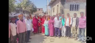 पिपरा: हरिहरगंज: नगर पंचायत अध्यक्ष पद की प्रत्याशी कुमारी शीला चौधरी के समर्थकों ने चलाया जनसंपर्क अभियान