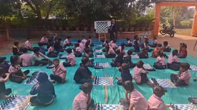 ધાનપુર: દાહોદ જિલ્લાના ધાનપુરના બોઘડવા પ્રાથમિક શાળાએ મધ્ય ઝોન એજ્યુકેશનલ ઇનોવેશન ફેસ્ટિવલમાં પ્રથમ સ્થાન મેળવ્યું