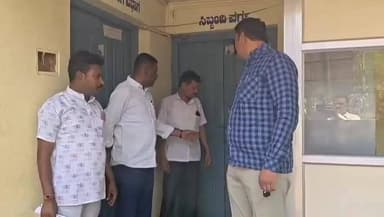 ಹುನಗುಂದ: ಖಾತೆ ಉತಾರ ವಿಳಂಬ ಹಿನ್ನೆಲೆ, ಅಮೀನಗಡ ಪಟ್ಟಣ ಪಂಚಾಯಿತಿ ಸಿಬ್ಬಂದಿ ವಿರುದ್ಧ ಆಕ್ರೋಶ