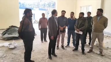 राजगढ़ी: डीएम प्रशांत आर्य ने एआरटीओ कार्यालय का निरीक्षण किया