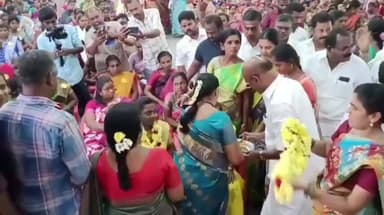 பாப்பிரெட்டிபட்டி: கடத்தூரில் சமுதாய வளைகாப்பு விழா நடைபெற்றது.