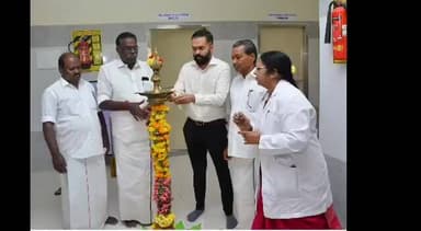 வேதாரண்யம்: வேதாரண்யம் மற்றும் திருக்குவளை அரசு மருத்துவமனையில் புதிதாக கூடுதல் கட்டிடங்கள் திறப்பு ஆட்சியர் குத்து விளக்கேற்றி பார்வையிட்டார்
