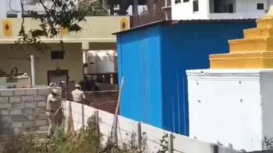 ఇబ్రహీంపట్నం: ఇబ్రహీంపట్నంలో ఉద్రిక్తత, మున్సిపల్ కార్యాలయం పై రాళ్ల దాడి చేసిన గుర్తుతెలియని దుండగులు